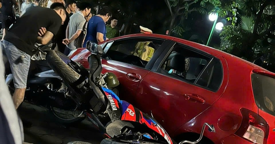 Bản tin sáng 11/5: Tài xế tông liên hoàn 6 xe máy đối mặt những tội danh nào?