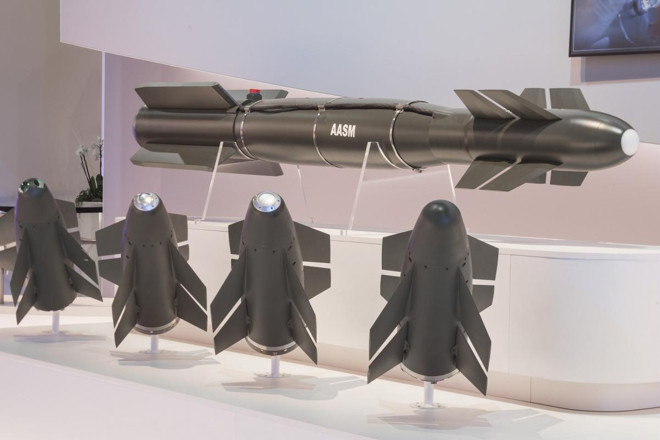 bom luon phap nga ukraine 1.jpg