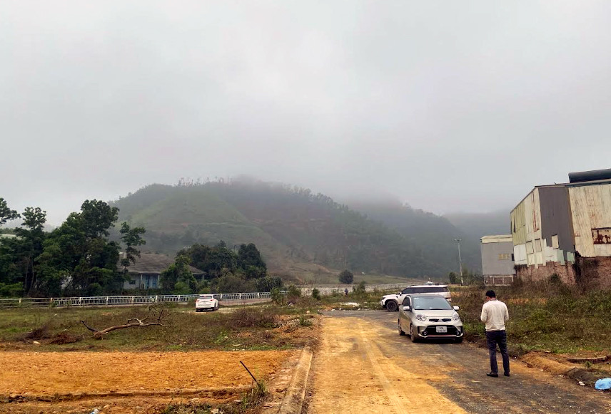 Giá đất cuối ga Metro Hòa Lạc bị ‘thổi’ mạnh: Lướt sóng kiếm lời hóa vỡ mộng