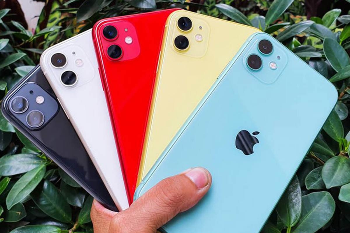 Hàng loạt mẫu iPhone, ô tô giảm giá mạnh