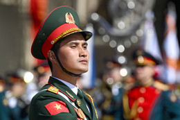 Khối trưởng duyệt binh của Việt Nam nói về khoảnh khắc bắt tay Tổng thống Putin
