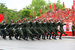 Lần đầu tiên Hải Phòng tổ chức duyệt đội ngũ hoành tráng, vạn người tham gia