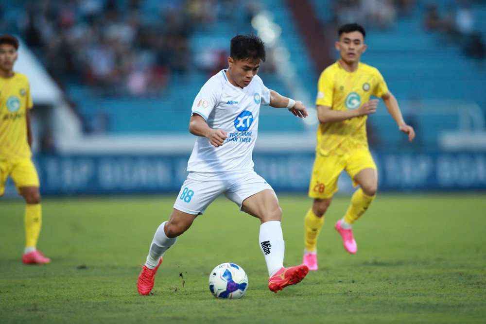 nam dinh vs thanh hoa 1.jpg