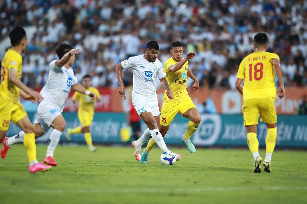 nam dinh vs thanh hoa 2.jpg