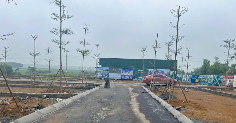 Giá đất cuối ga Metro Hòa Lạc bị ‘thổi’ mạnh: Lướt sóng kiếm lời hóa vỡ mộng