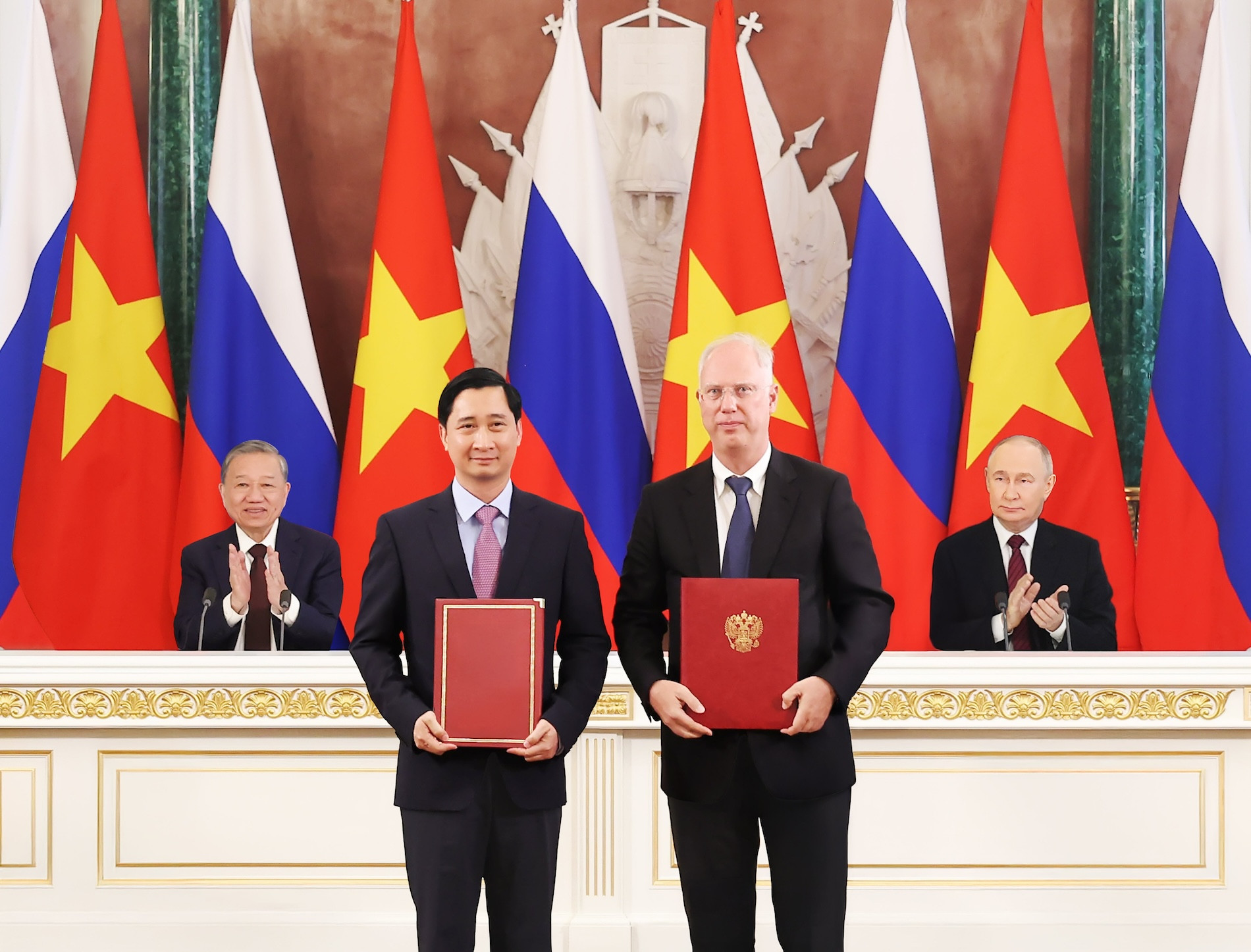 VNVC ký thoả thuận hợp tác với Quỹ Đầu tư Nga về vắc xin công nghệ mới