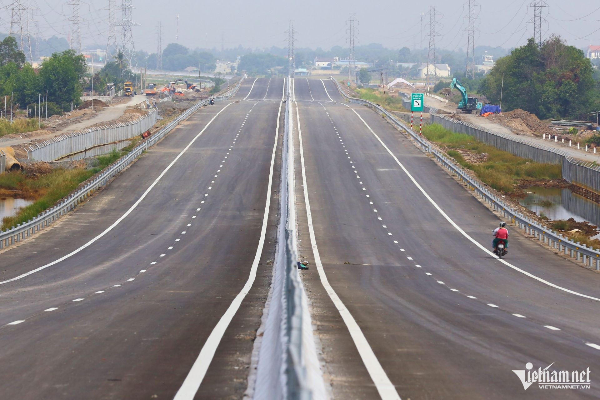 W-cao toc ben luc long thanh11.jpg