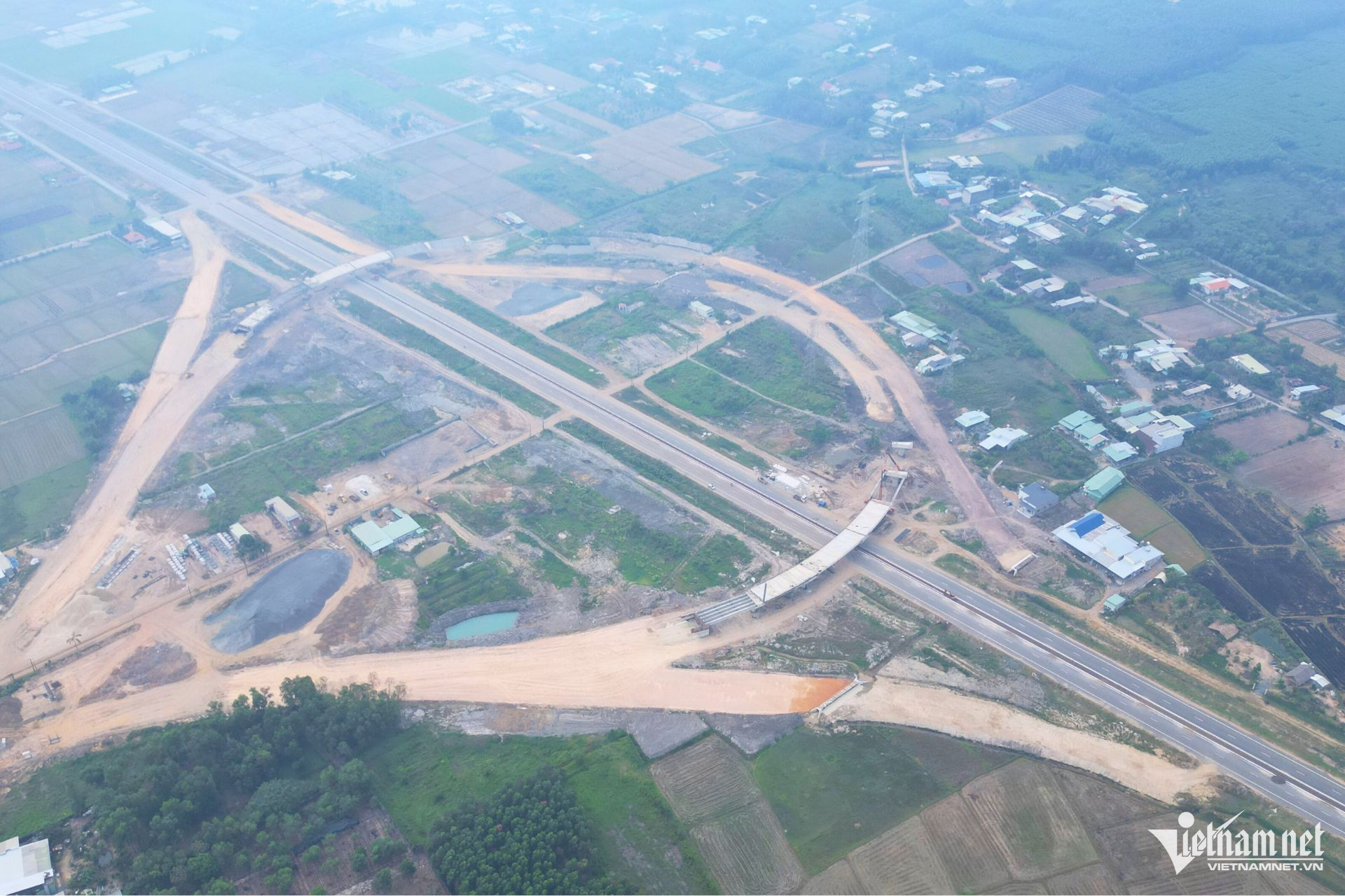 W-cao toc ben luc long thanh3.jpg