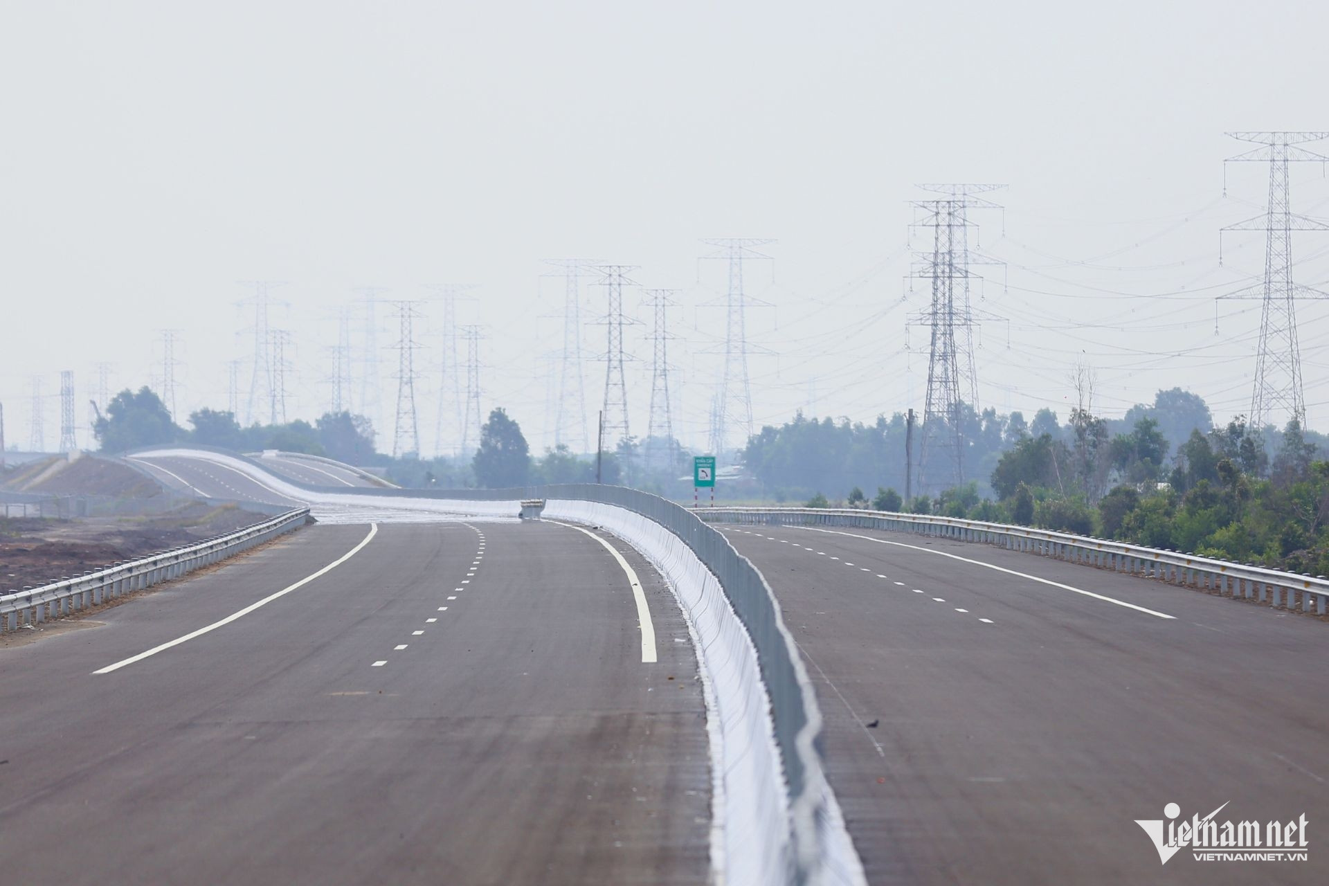 W-cao toc ben luc long thanh9.jpg