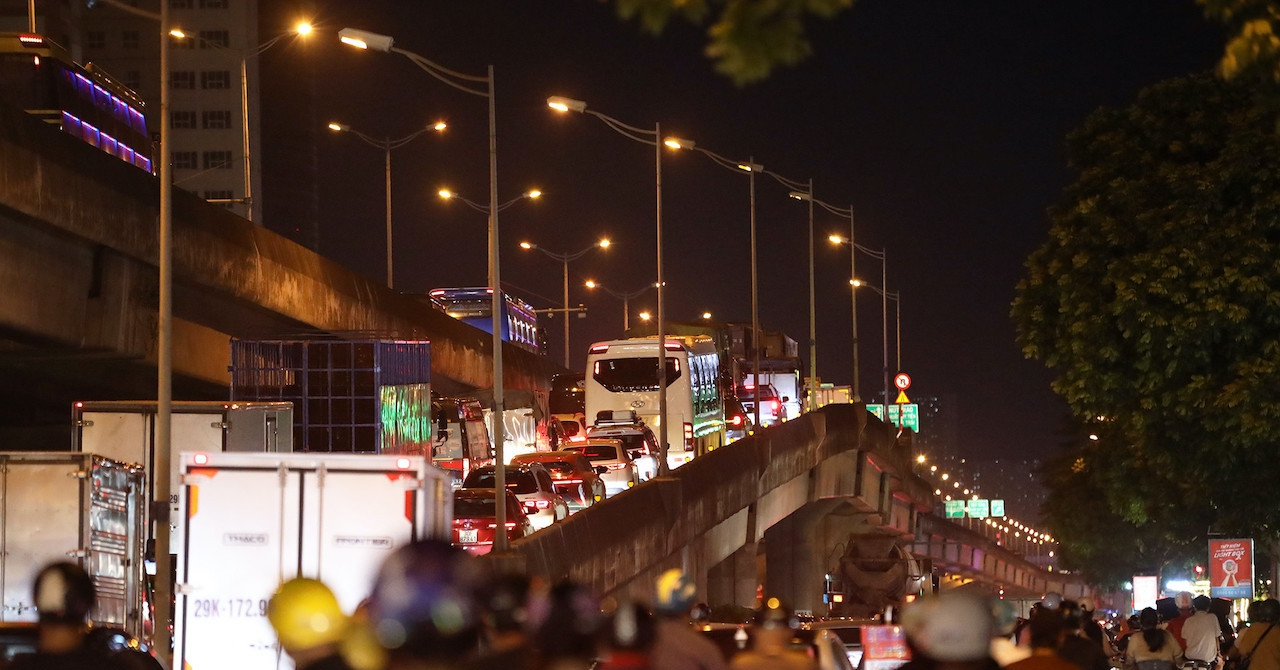 Hà Nội cấm, hạn chế xe vào đường vành đai 3 đoạn qua Big C đến Mai Dịch