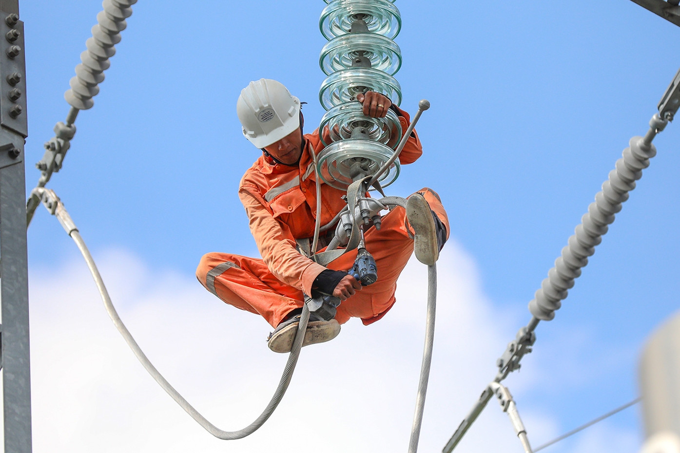 Giá điện kinh doanh cao nhất 5.422 đồng/kWh, sản xuất chỉ 3.640 đồng/kWh