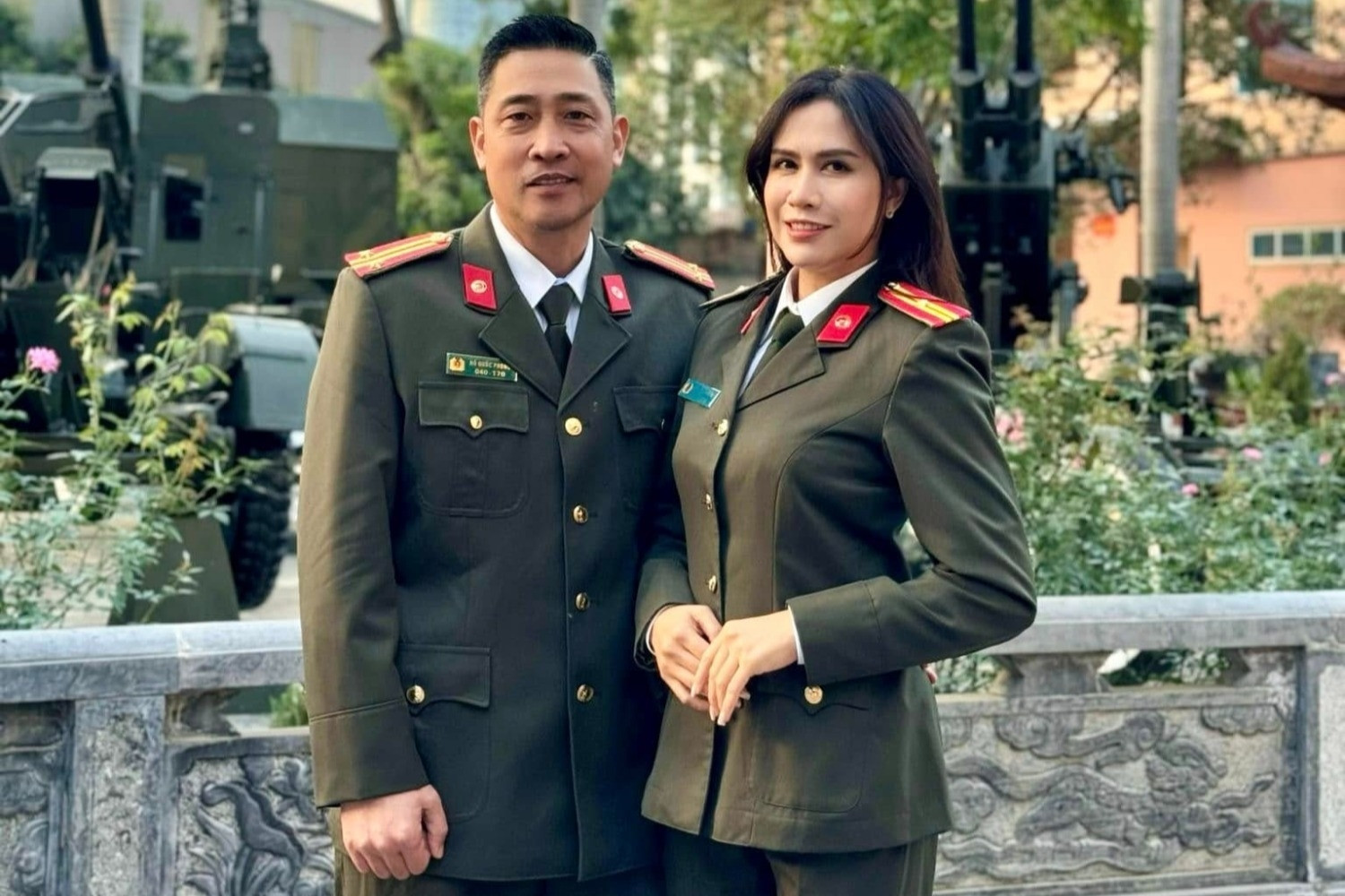 Nam diễn viên chuyên vai đểu, ngoài đời là Trung tá công an và ông bố 4 con mẫu mực