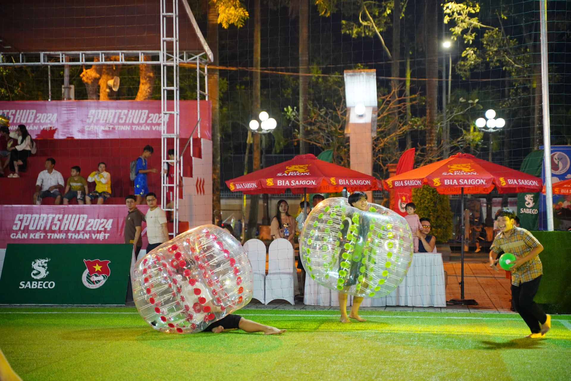 Người dân tham gia trò chơi cộng tại Vĩnh Long trong khuôn khổ sự kiện SABECO Sports Hub 2024 Gắn kết tinh thần Việt.JPG