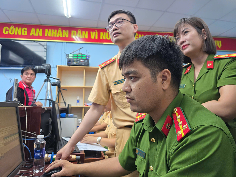 Phong CSGT 2.png