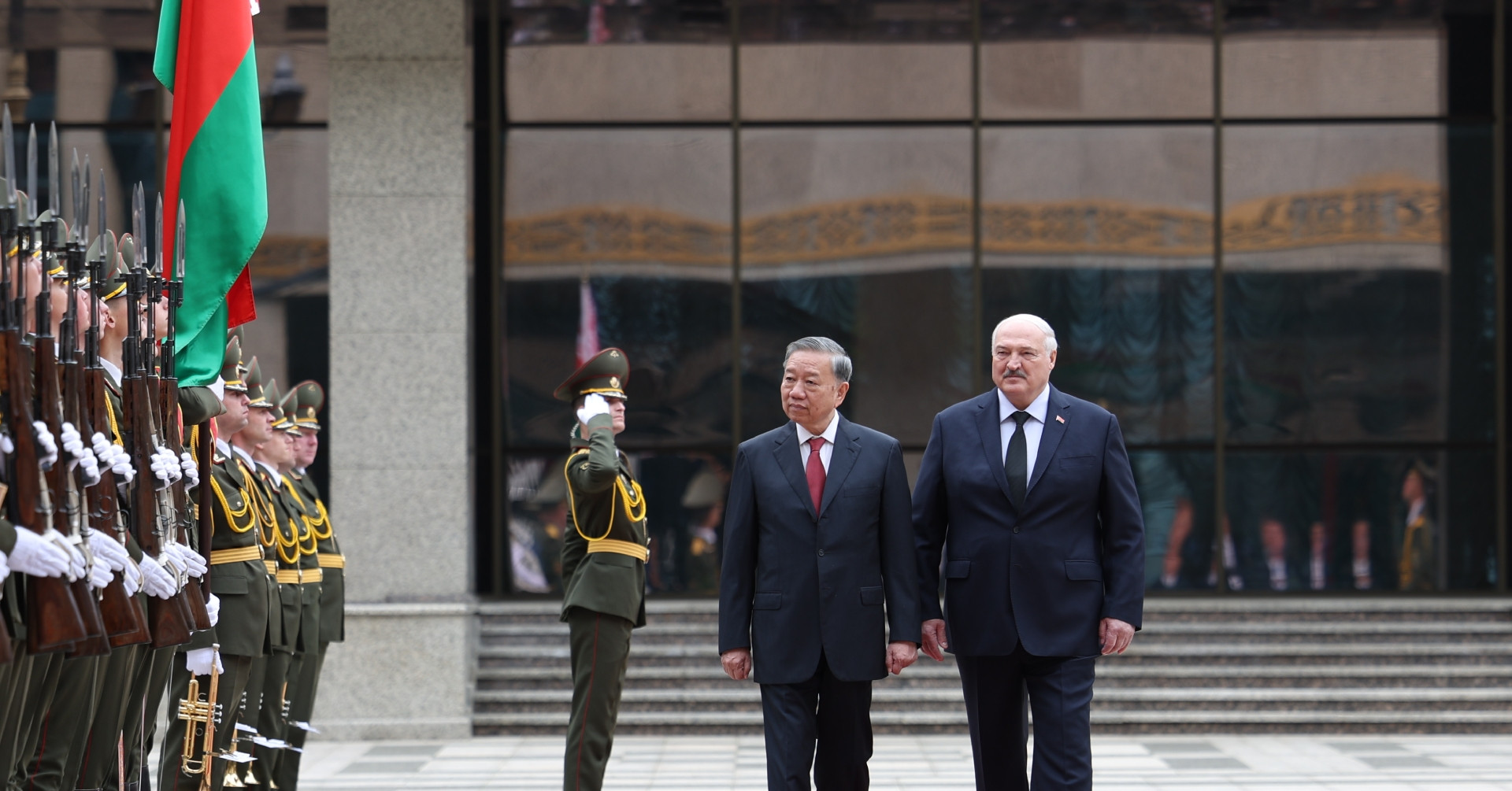 Tổng thống Belarus chủ trì lễ đón Tổng Bí thư Tô Lâm