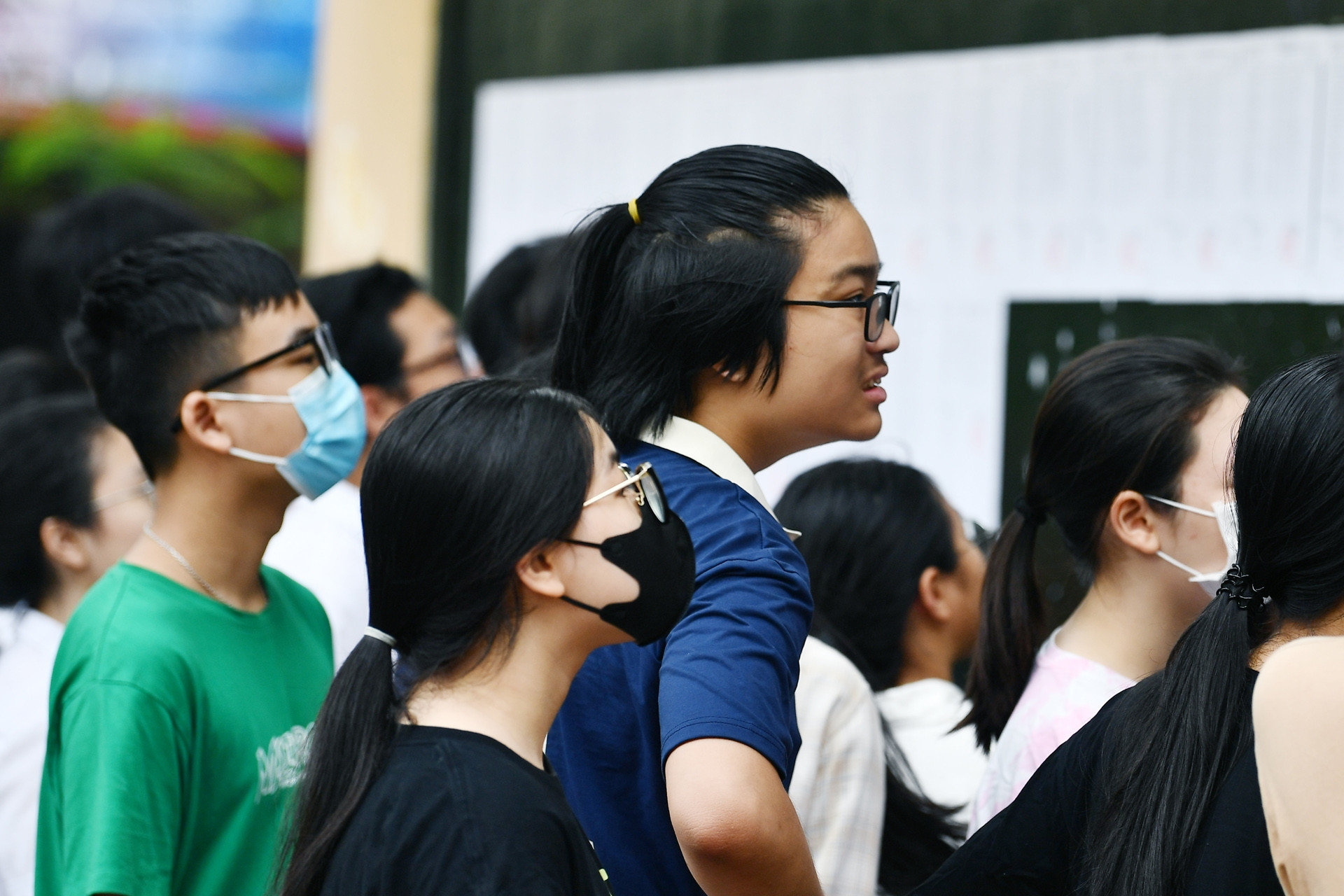 Cuộc đua nóng: Gần 30.000 học sinh Hà Nội không có chỗ vào lớp 10 công lập