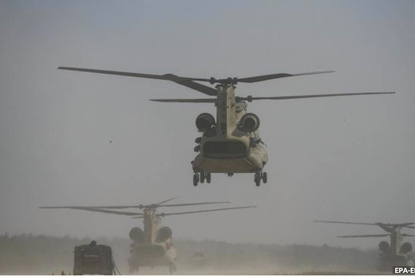 Mỹ bán cho UAE 1,4 tỷ USD vũ khí trước thềm chuyến thăm của ông Trump