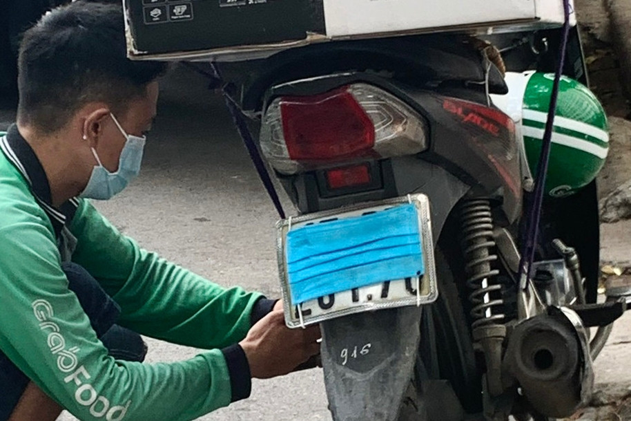 Lỗi che biển số xe máy bị phạt bao nhiêu tiền?