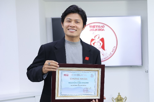 Nhạc sĩ tỷ view Nguyễn Văn Chung trở thành Đại sứ truyền cảm hứng