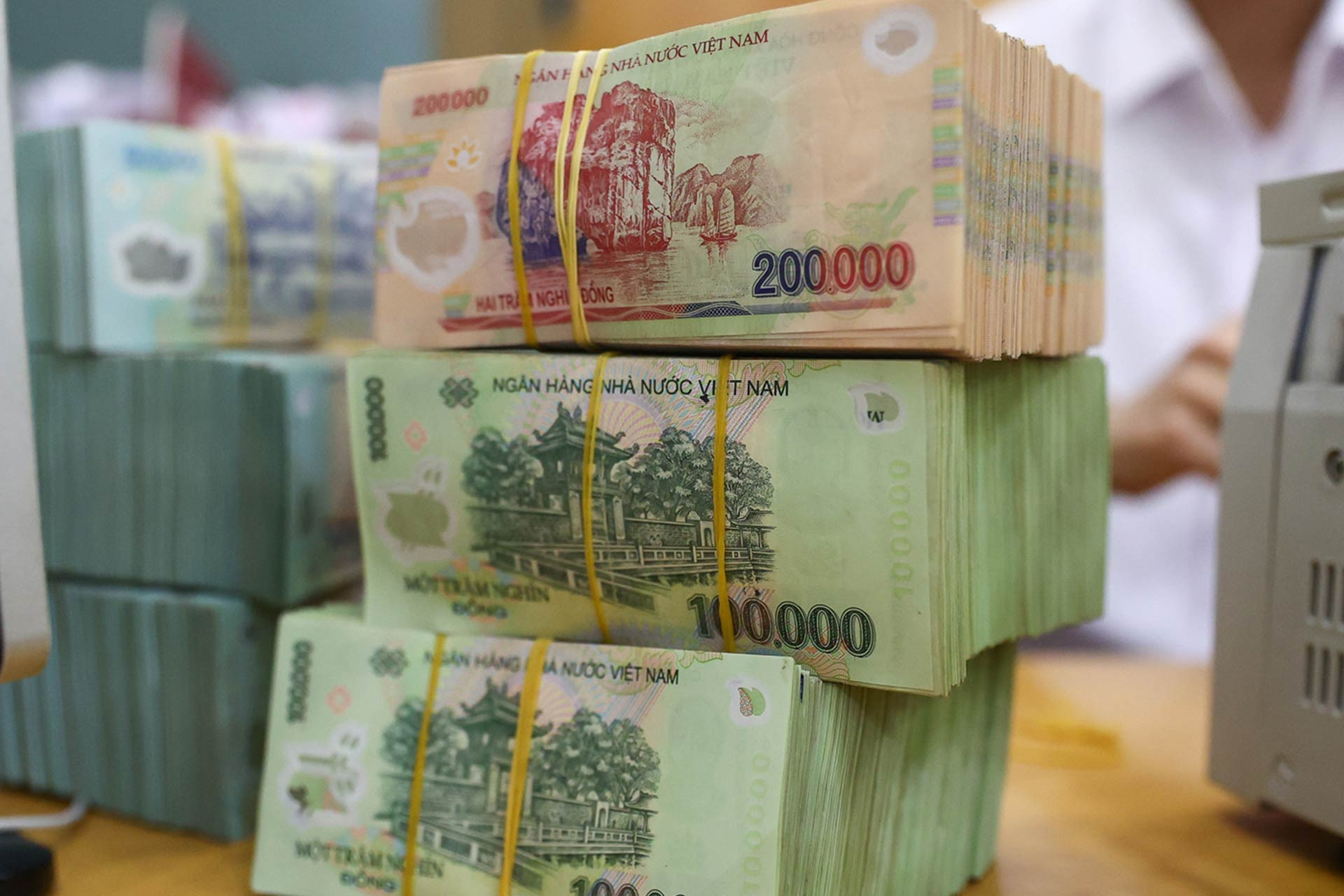 Nợ thuế hơn 83.000 tỷ đồng, gần 61.500 người bị tạm hoãn xuất cảnh