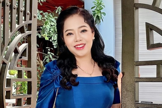 Nữ NSND quê Bắc Ninh lên chức bà nội ở tuổi 58, nhan sắc vẫn trẻ đẹp