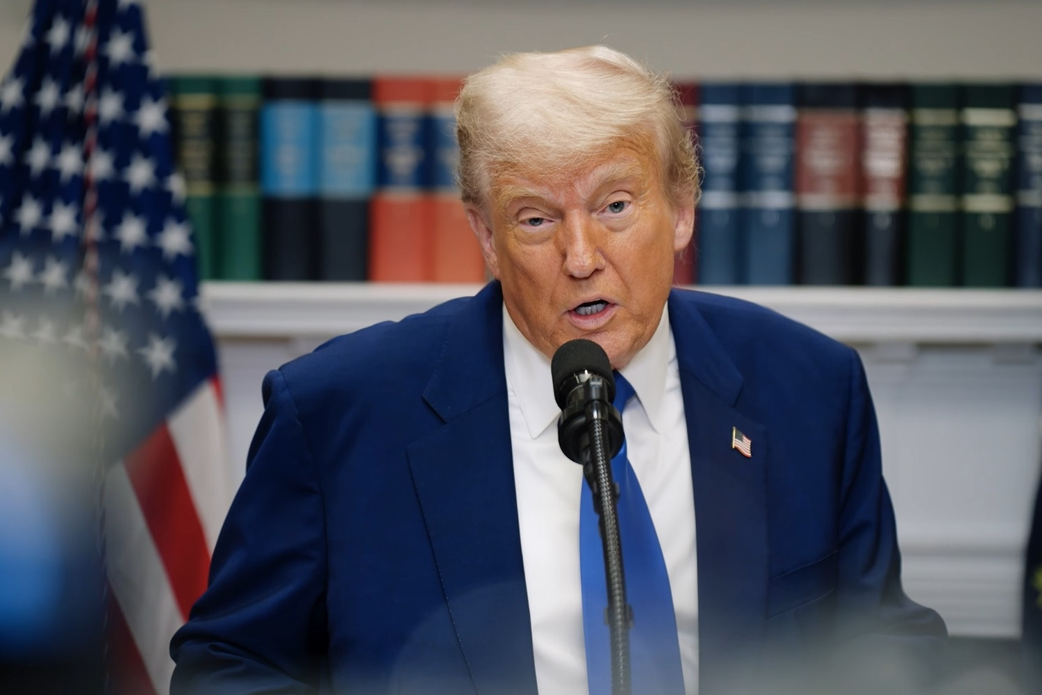 Ông Trump hé lộ cách buộc Ấn Độ và Pakistan ngừng bắn