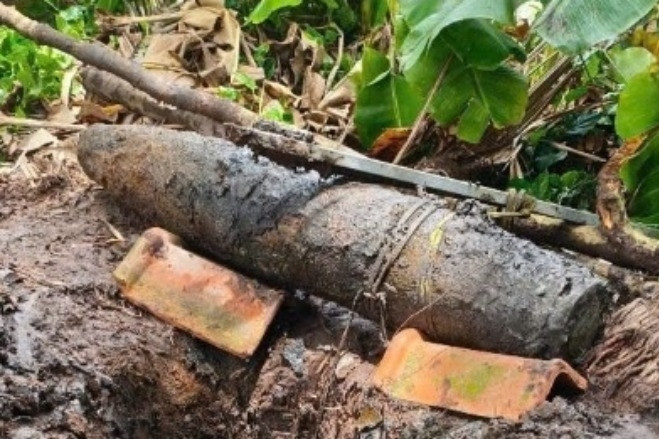 Phát hiện bom MK81 nặng 200kg khi đào mương