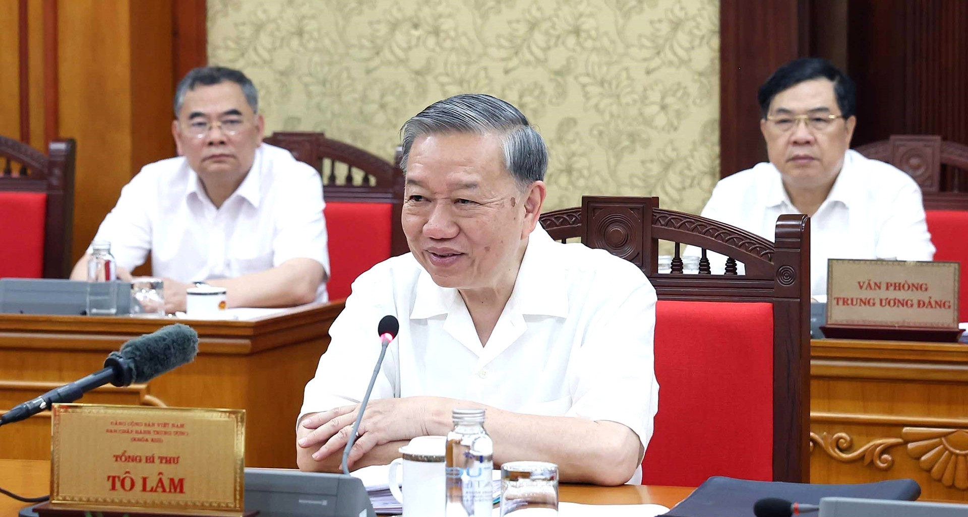 Tổng Bí thư: Cứ giữ tư duy cũ, phân cấp nửa vời sẽ rất khó làm việc
