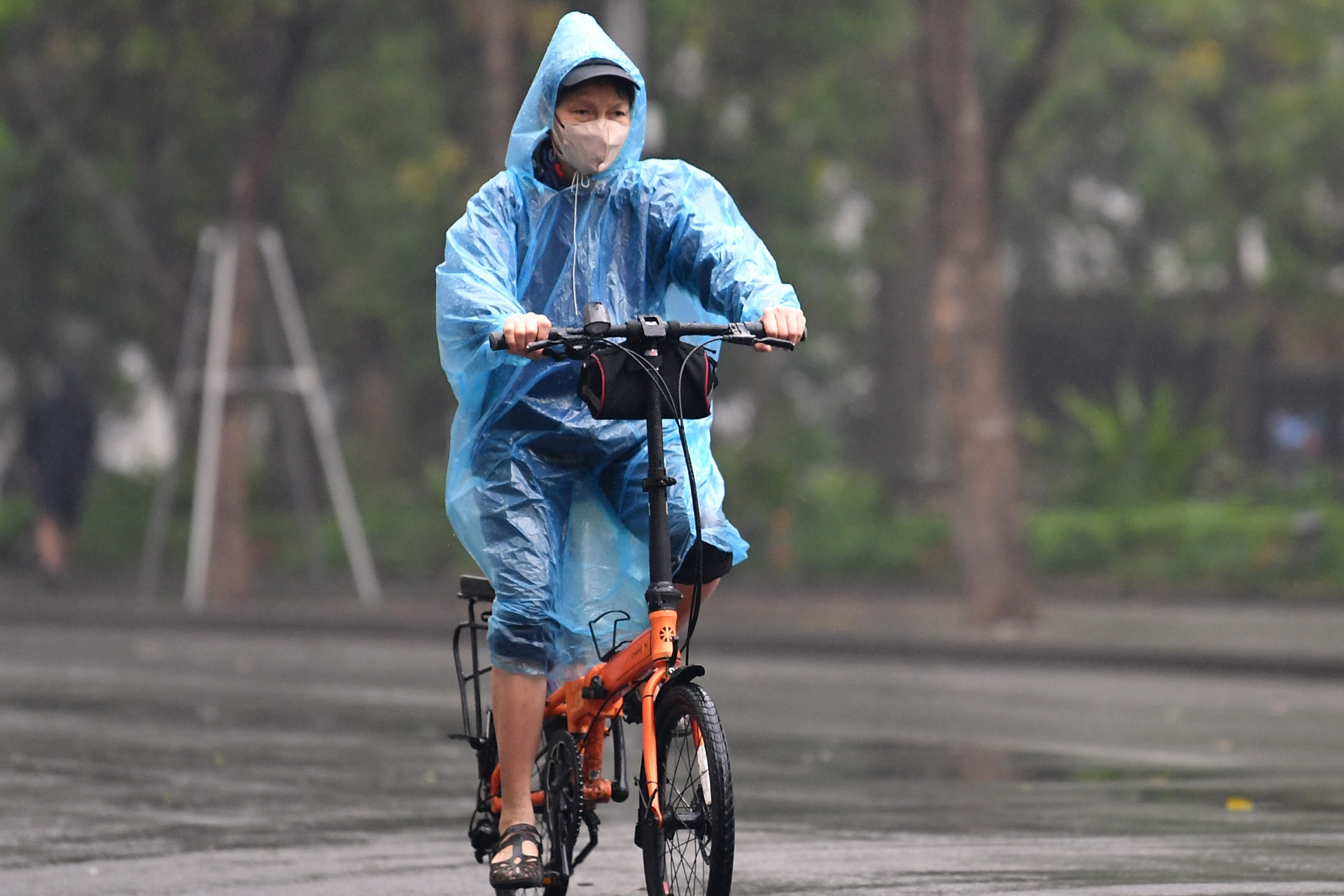 Dự báo thời tiết 15/5/2025: Miền Bắc bắt đầu mưa lớn cục bộ liên tiếp