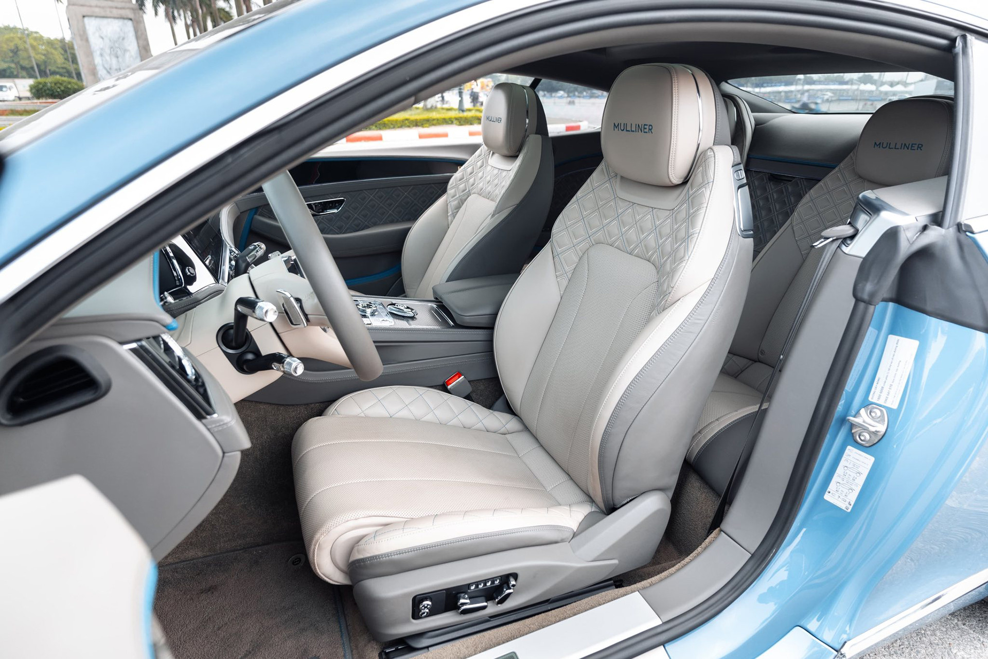 bentley mulliner 8.jpg