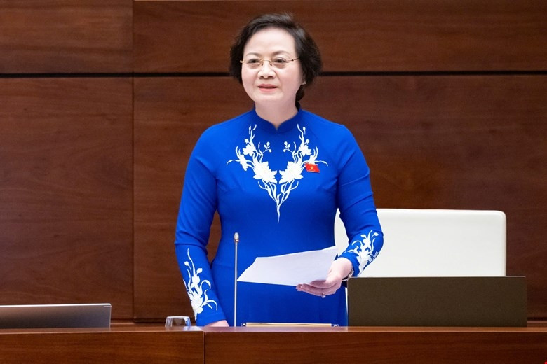 Bộ trưởng Nội vụ chỉ rõ những trường hợp chủ tịch tỉnh 'cầm tay, chỉ việc' cấp dưới