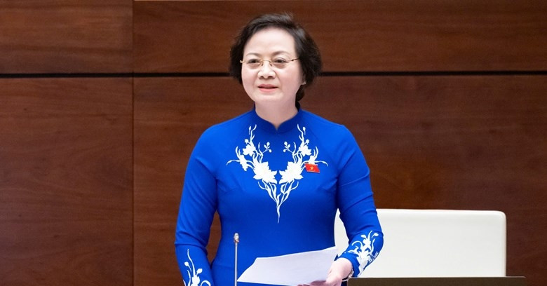 Bộ trưởng Nội vụ chỉ rõ những trường hợp chủ tịch tỉnh 'cầm tay, chỉ việc' cấp dưới