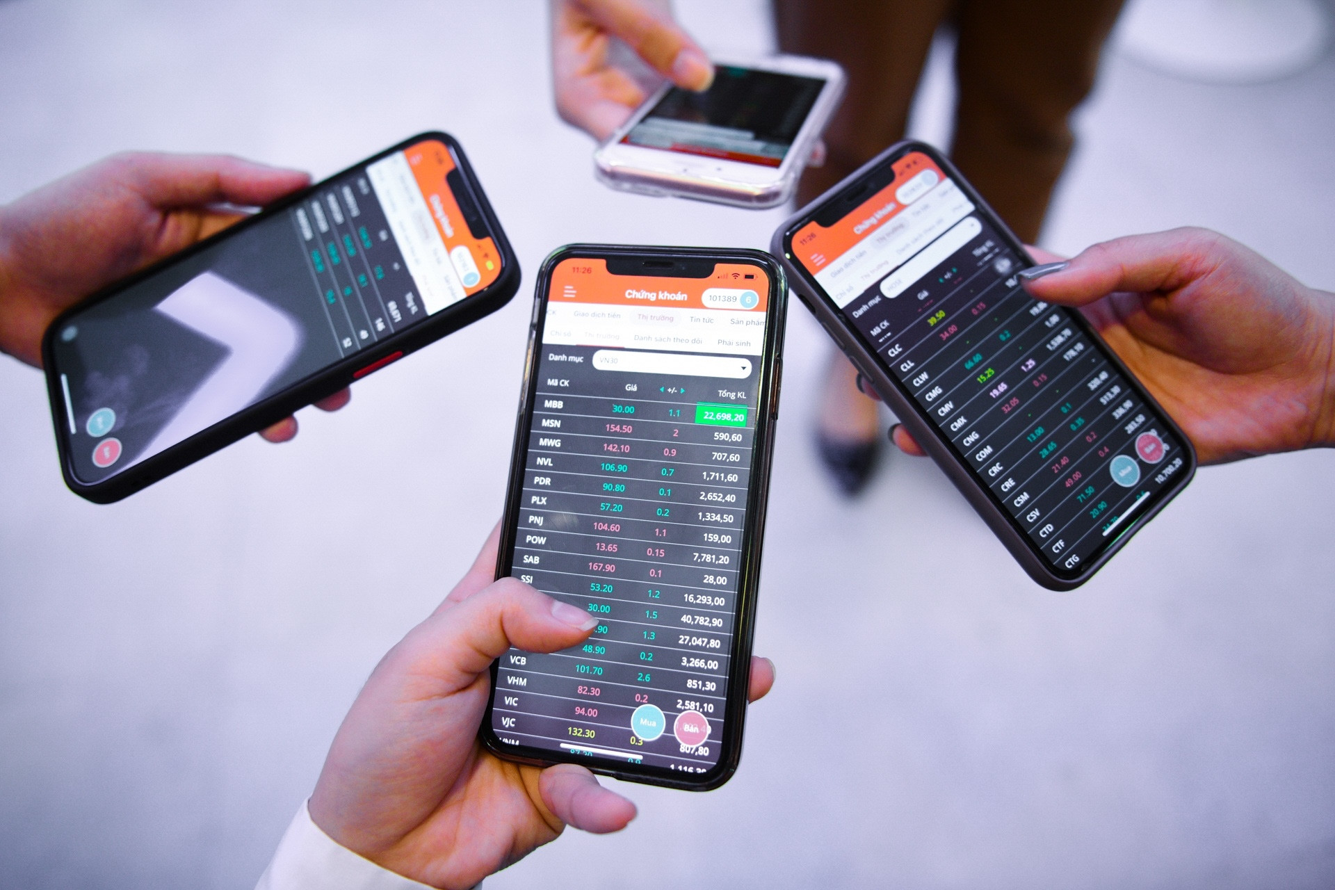 chung khoan - Thach Thao (19).jpg