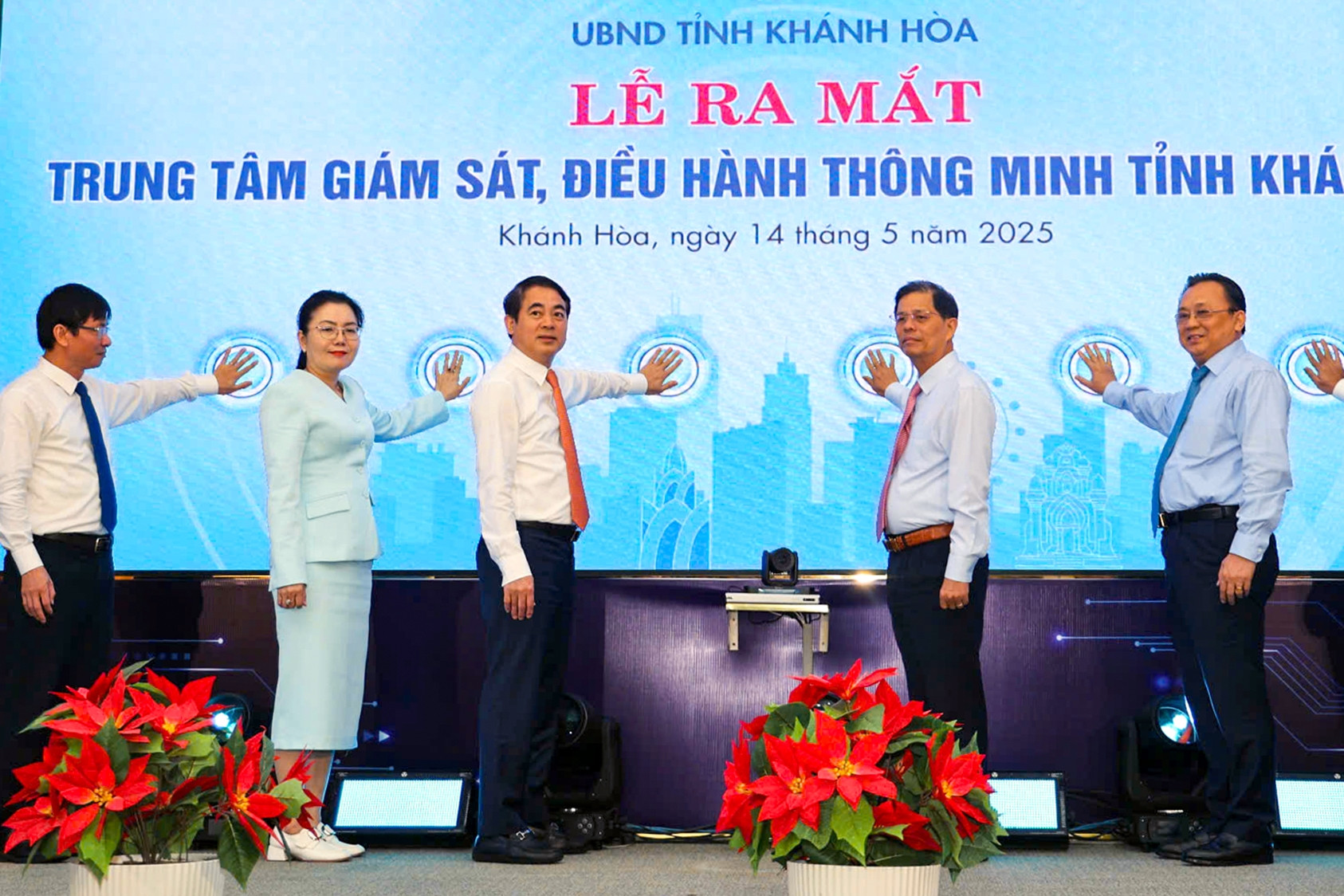 Khánh Hòa đưa trung tâm giám sát, điều hành thông minh vào vận hành