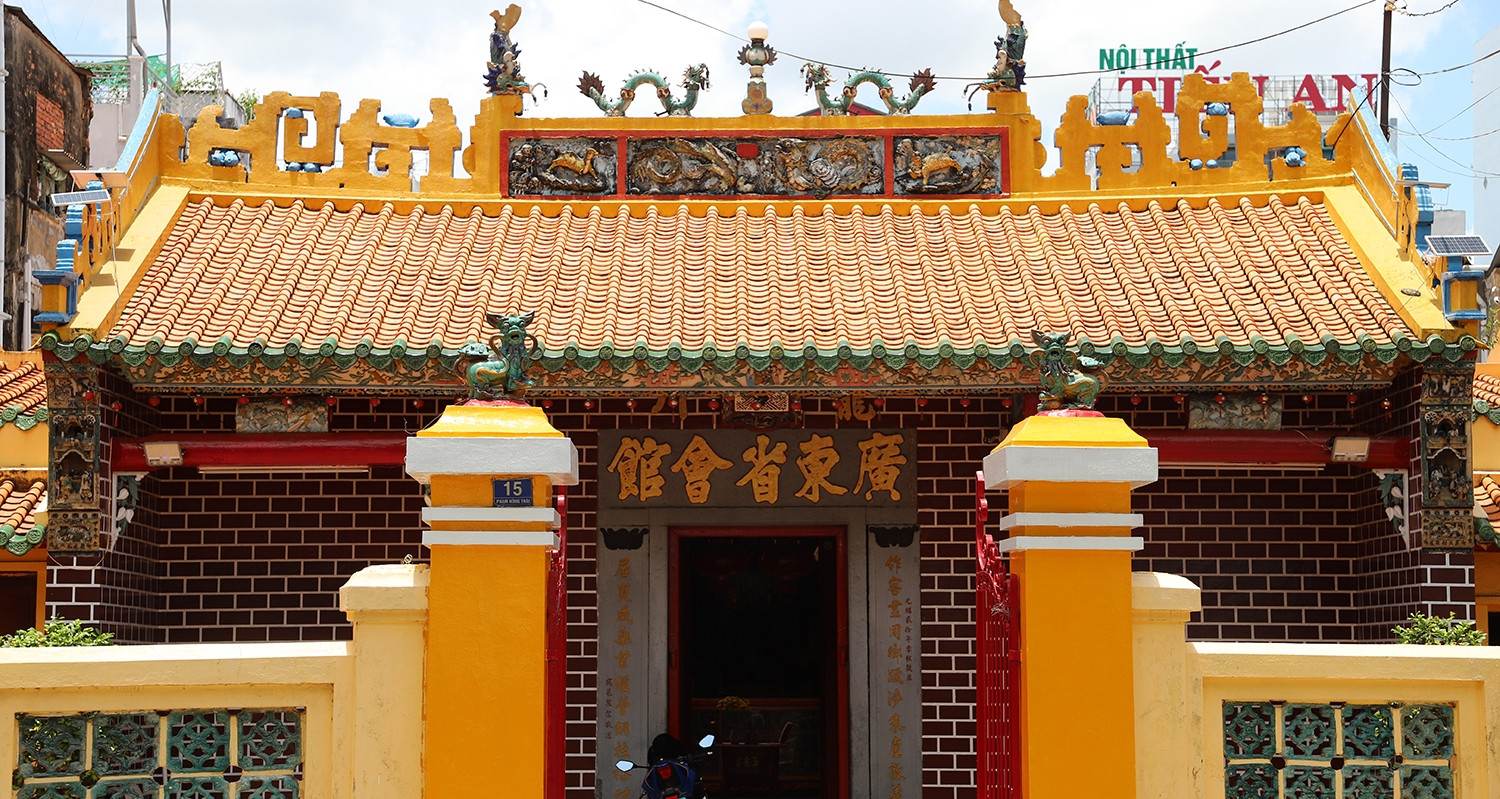 Ngôi chùa người Hoa trăm năm tuổi cạnh dòng sông Long Xuyên