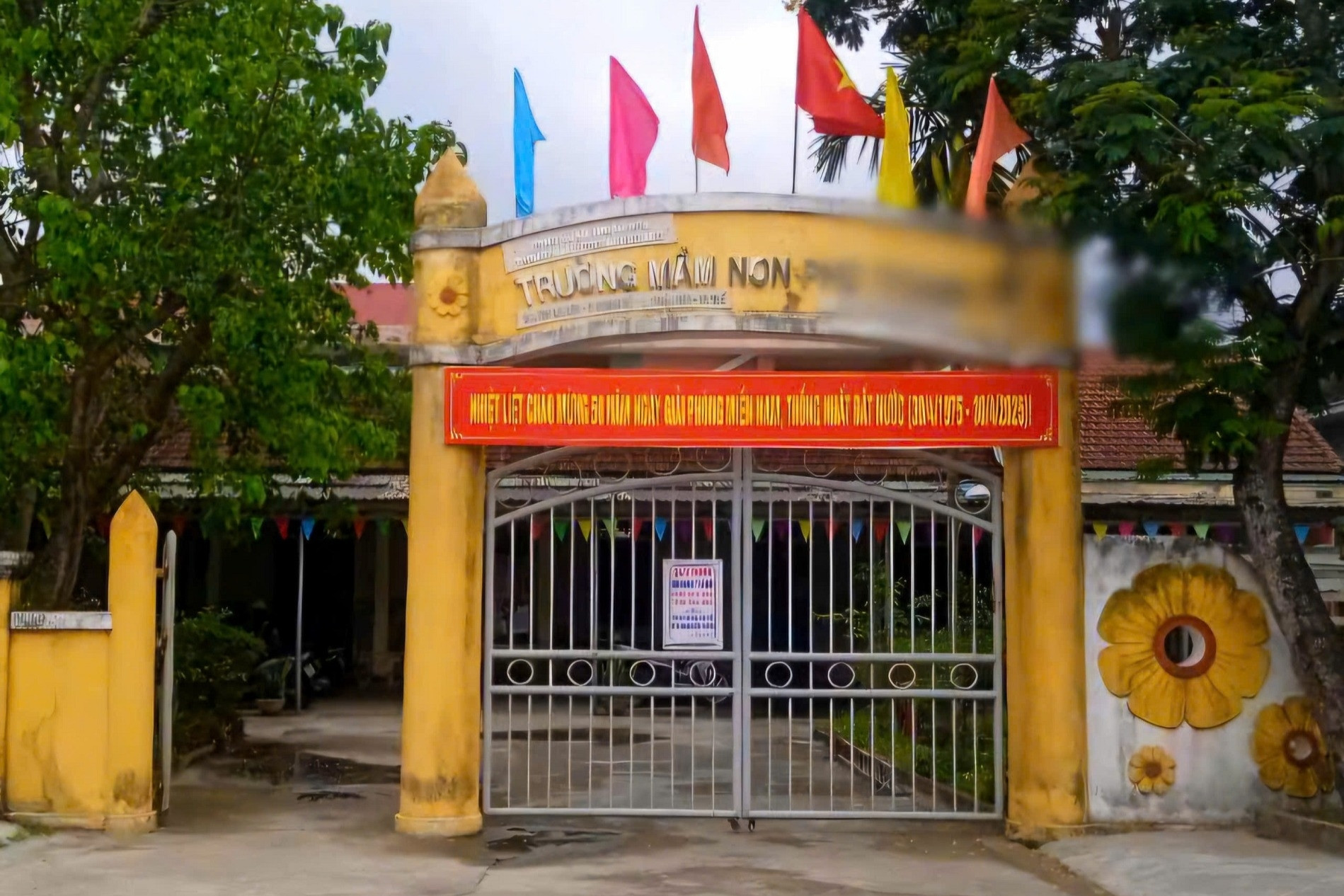 Nữ phó hiệu trưởng ở Huế bị kỷ luật vì quan hệ bất chính với người đã có vợ