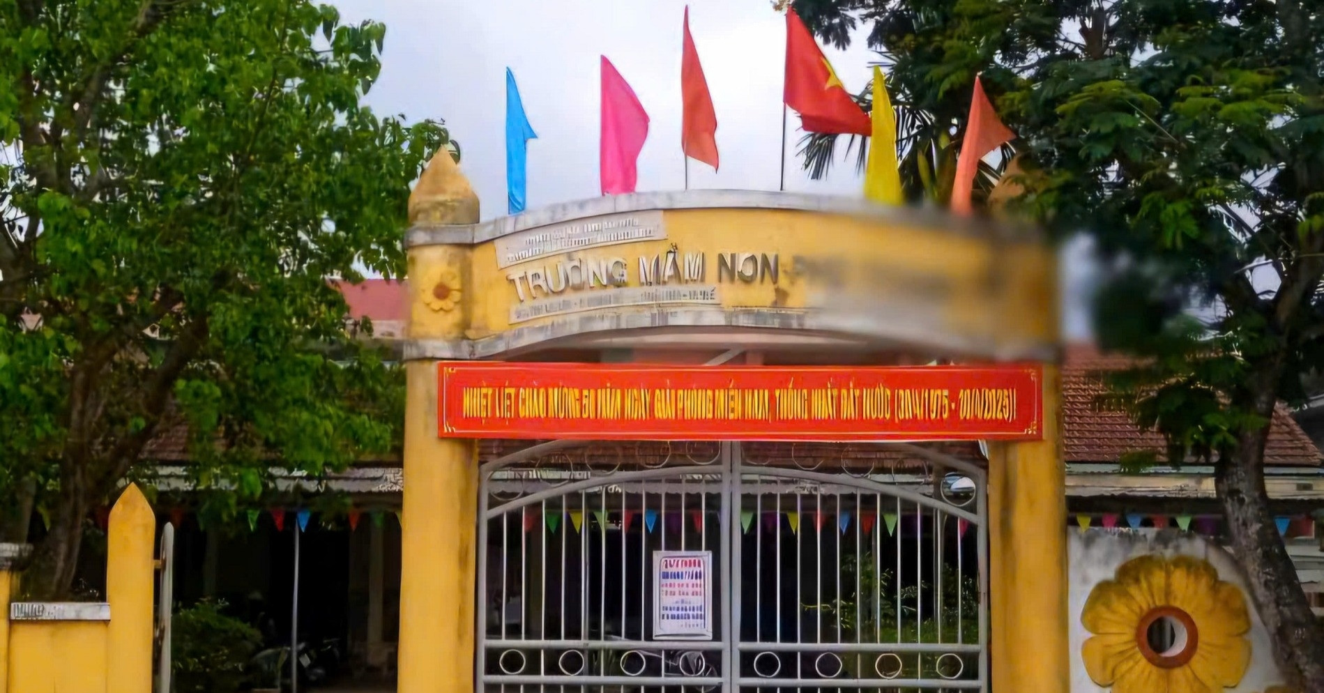Nữ phó hiệu trưởng ở Huế bị kỷ luật vì quan hệ bất chính với người đã có vợ
