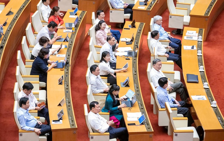 quoc hoi 14.5.jpg