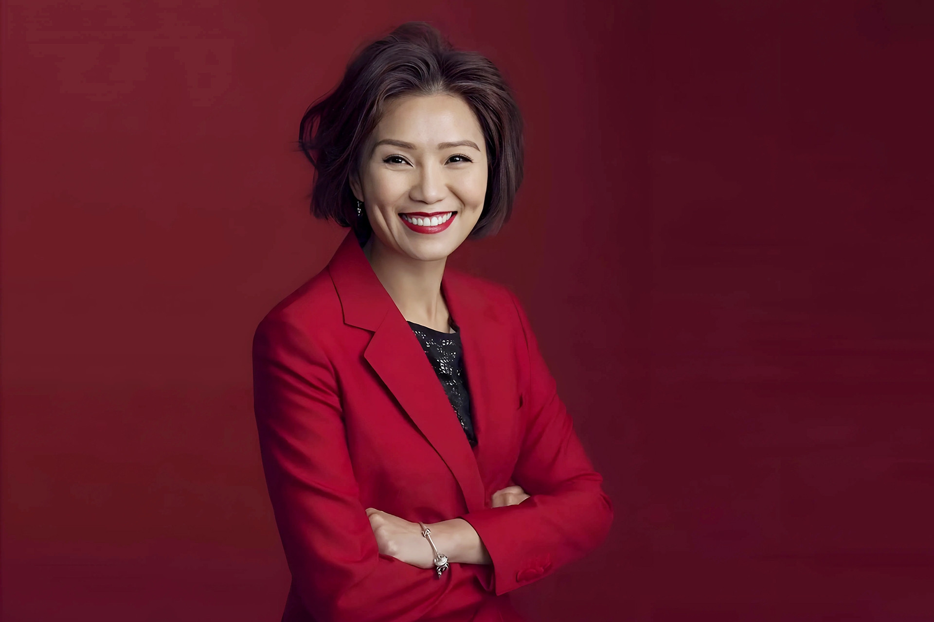 Từ cô bé không đủ tiền học đến nữ CEO quyền lực châu Á