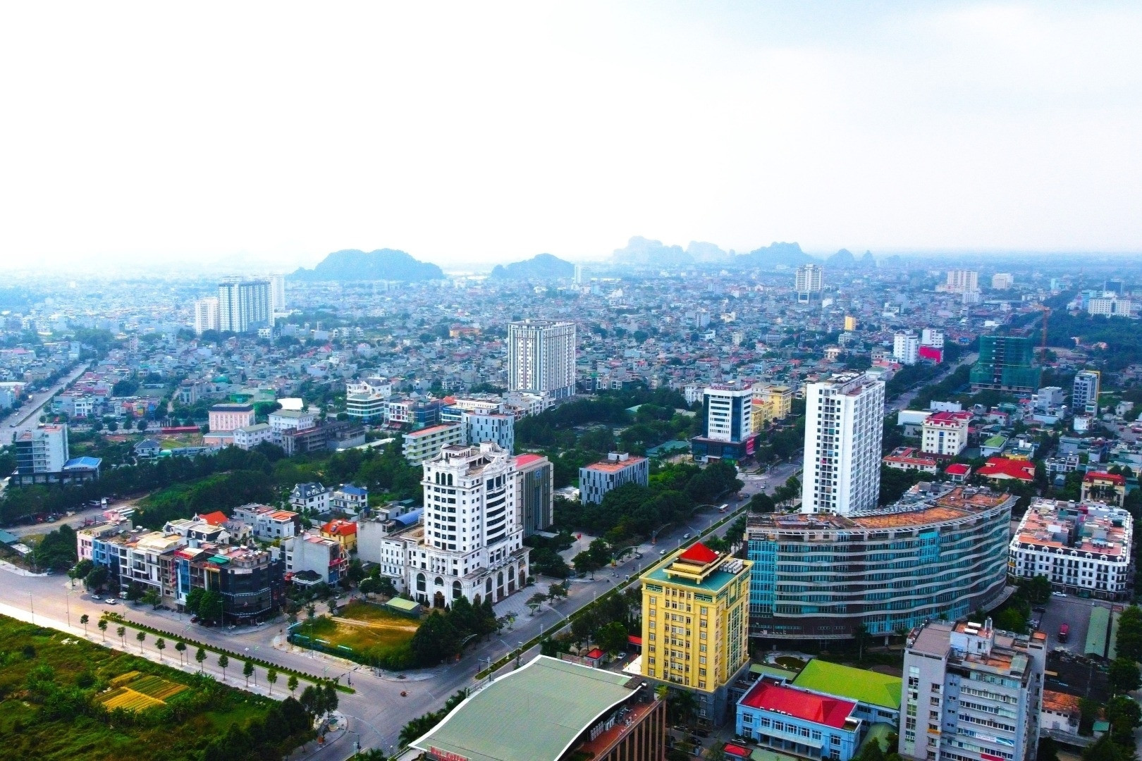 Thanh Hóa nêu điều kiện của cán bộ cho chức danh Bí thư, Chủ tịch xã