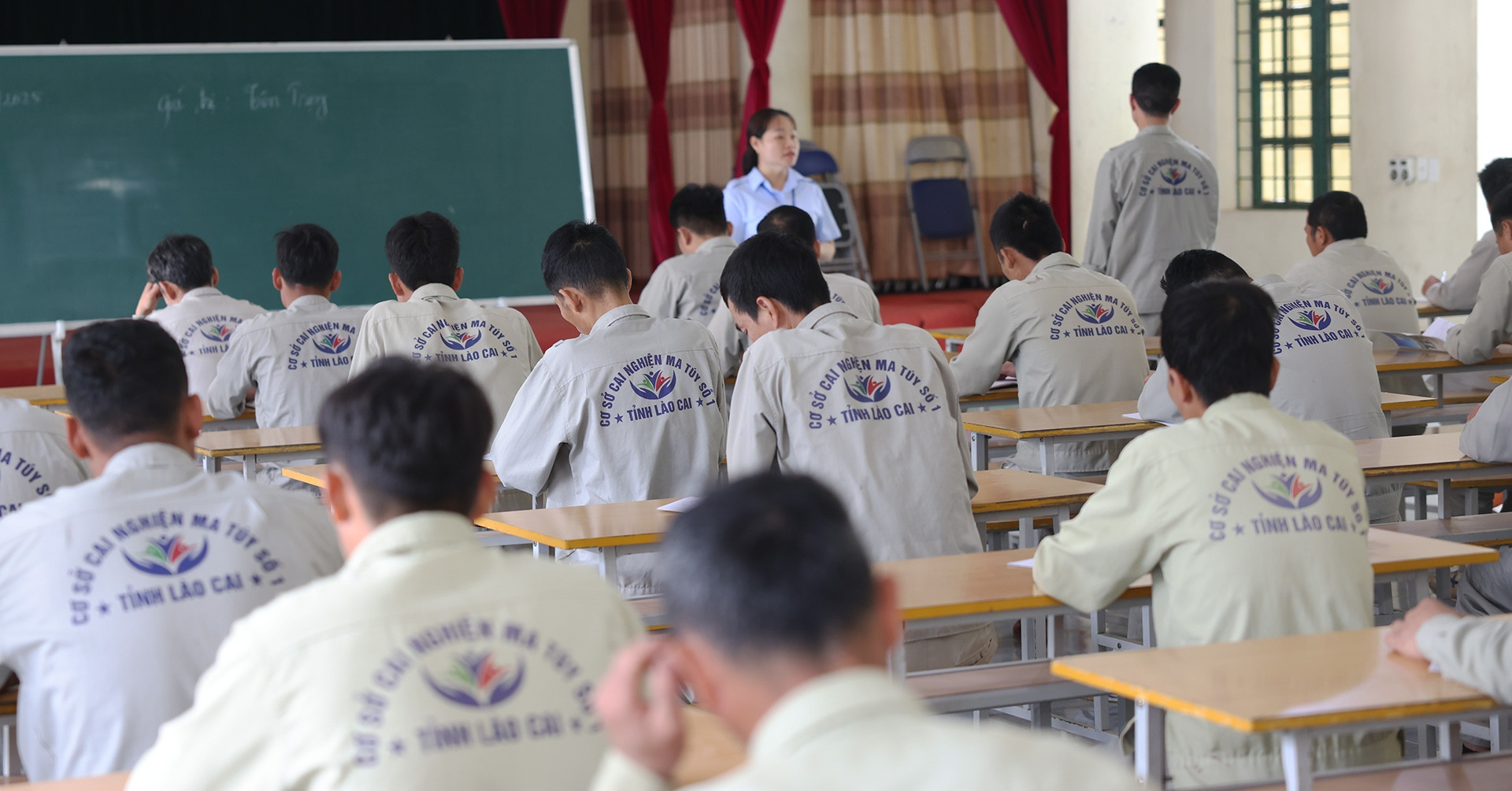 Học viên cắt cơn, giải độc ma tuý trong trại cai nghiện lớn nhất Lào Cai