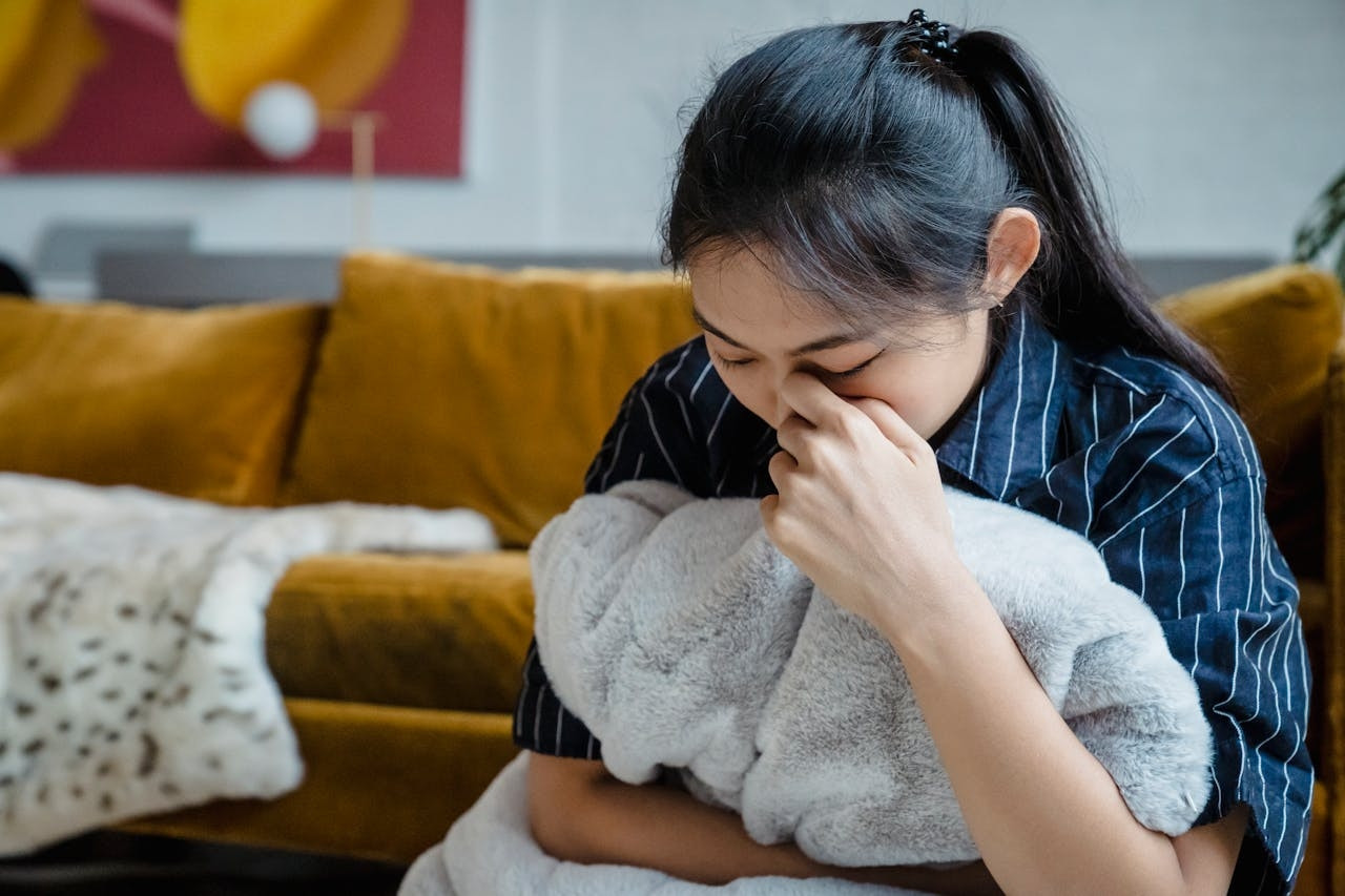 Chồng ngoại tình, đưa bồ vào nhà nghỉ trên chiếc xe bố mẹ tôi mua