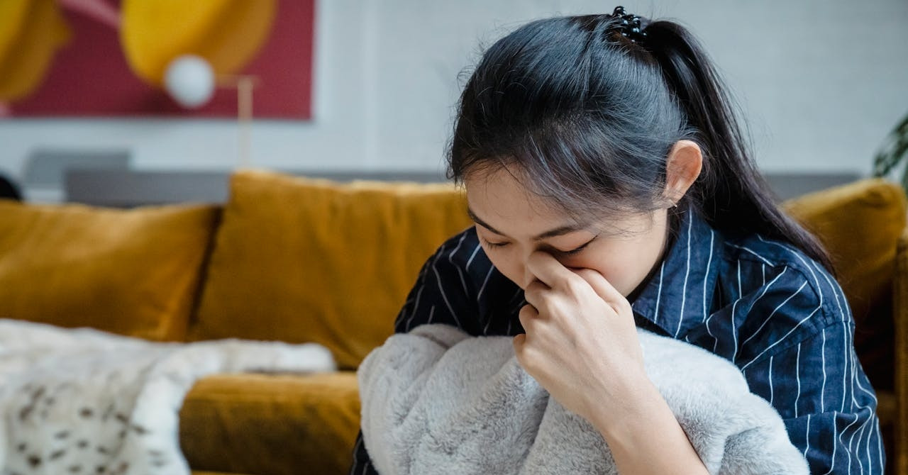 Chồng ngoại tình, đưa bồ vào nhà nghỉ trên chiếc xe bố mẹ tôi mua