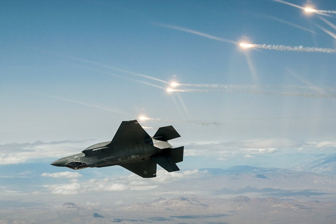 Cuộc chiến chống Houthi khiến Mỹ mất loạt tiêm kích 'xịn' như thế nào?