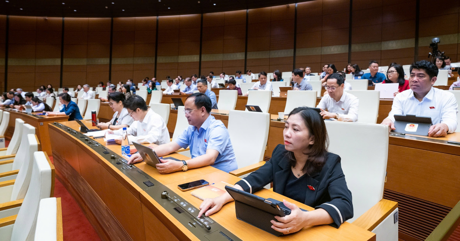 Điều chỉnh kỳ họp Quốc hội, bổ sung thêm nhiều nội dung