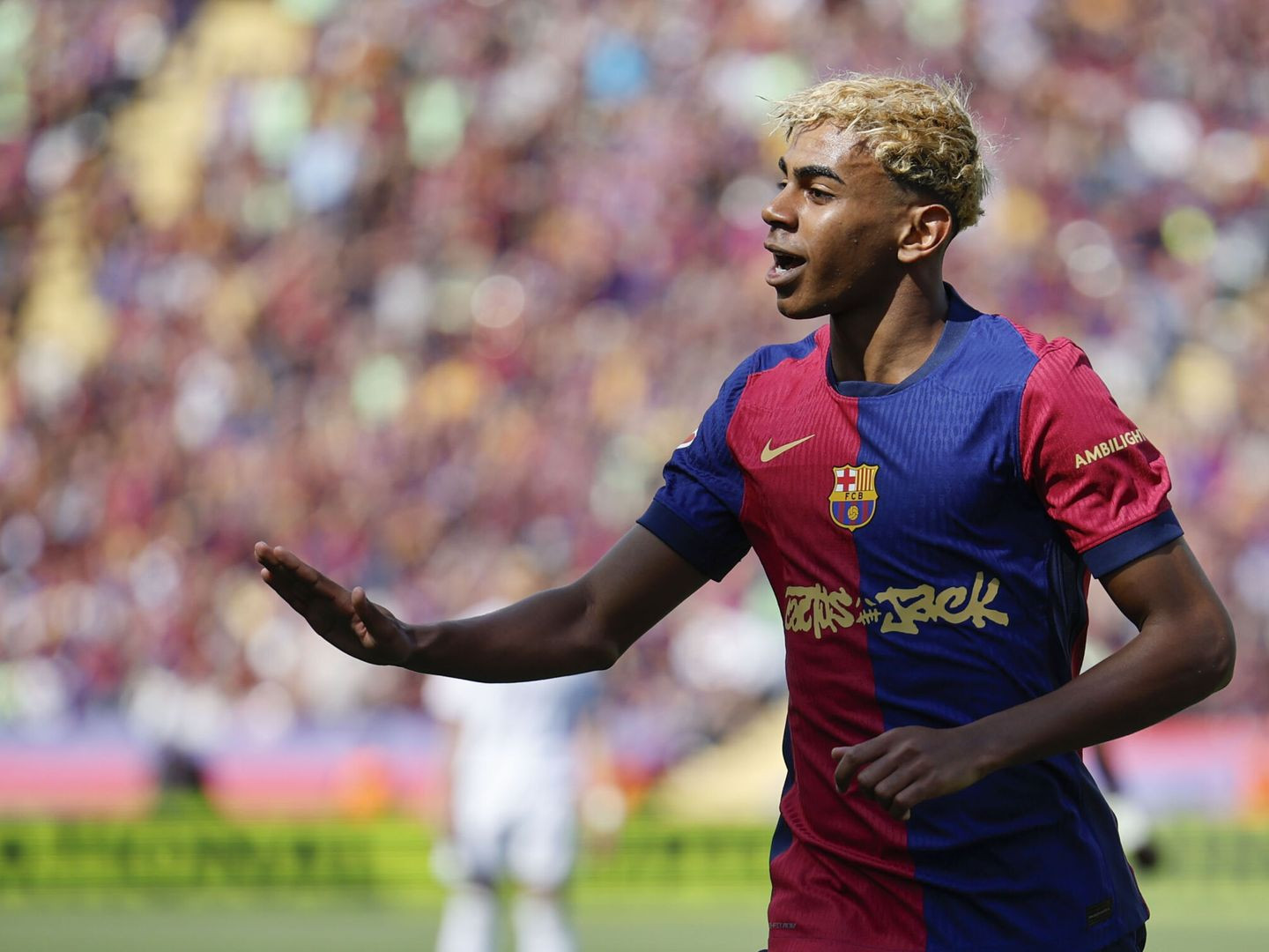 EFE. Lamine Yamal Madrid Ronaldo.jpg