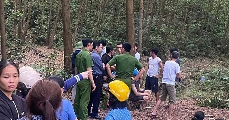 Hai học sinh chết đuối dưới khe nước ở Hà Tĩnh