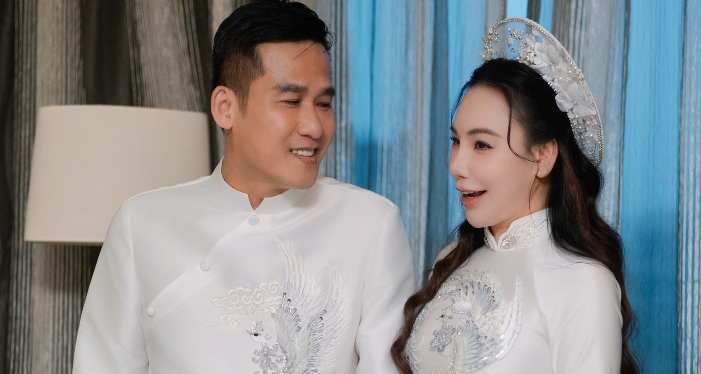 Hé lộ hình ảnh đầu tiên của Hồ Quỳnh Hương và chồng doanh nhân hơn 2 tuổi