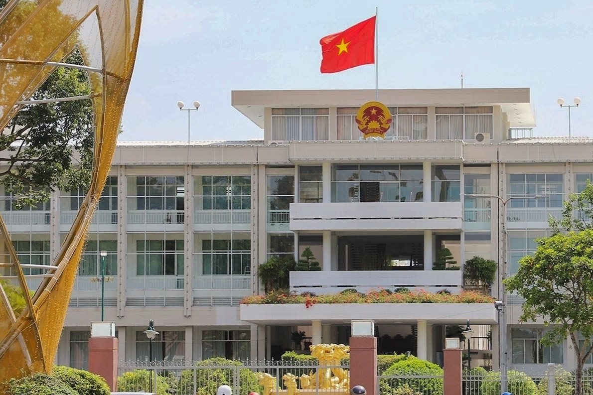 Kỷ luật cảnh cáo Chánh văn phòng UBND TP Cần Thơ