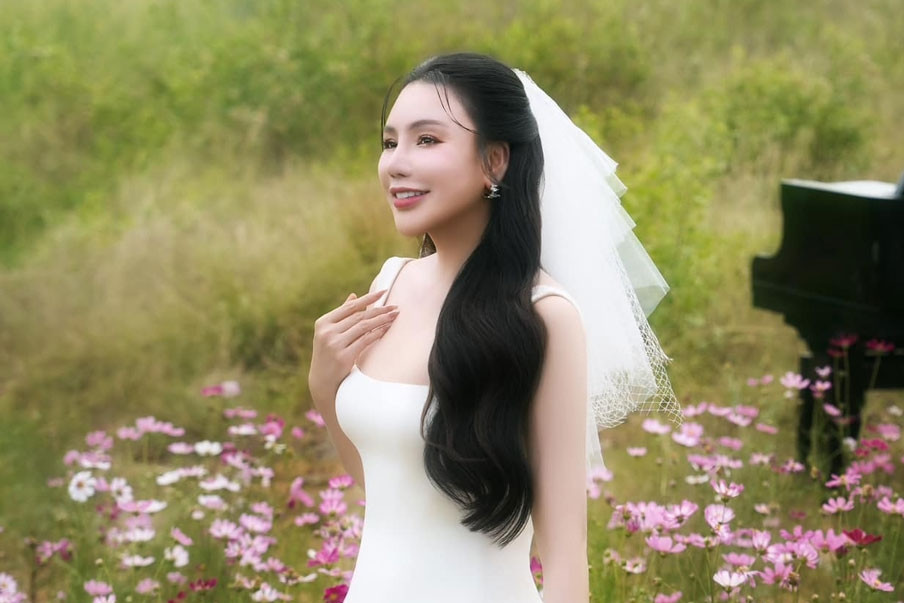 Lần hiếm hoi Hồ Quỳnh Hương chia sẻ về chồng sắp cưới hơn 2 tuổi